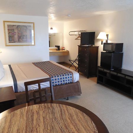 Motel 70 High Hill Bagian luar foto