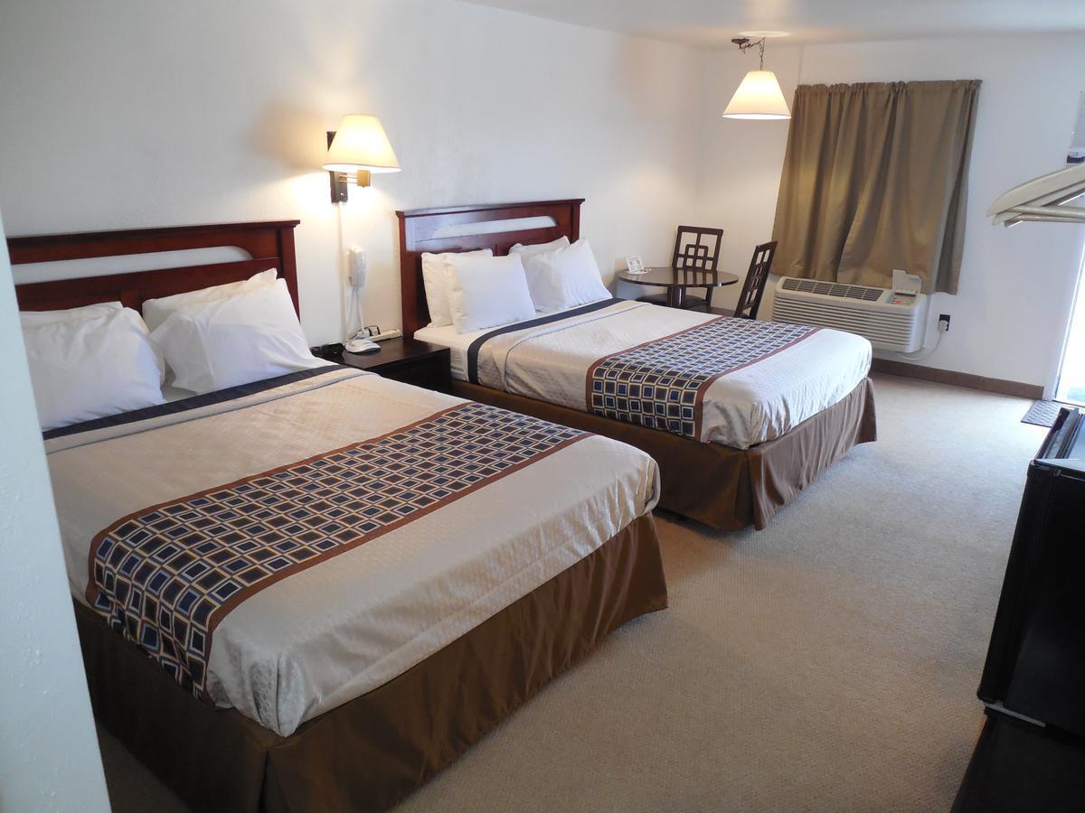 Motel 70 High Hill Bagian luar foto