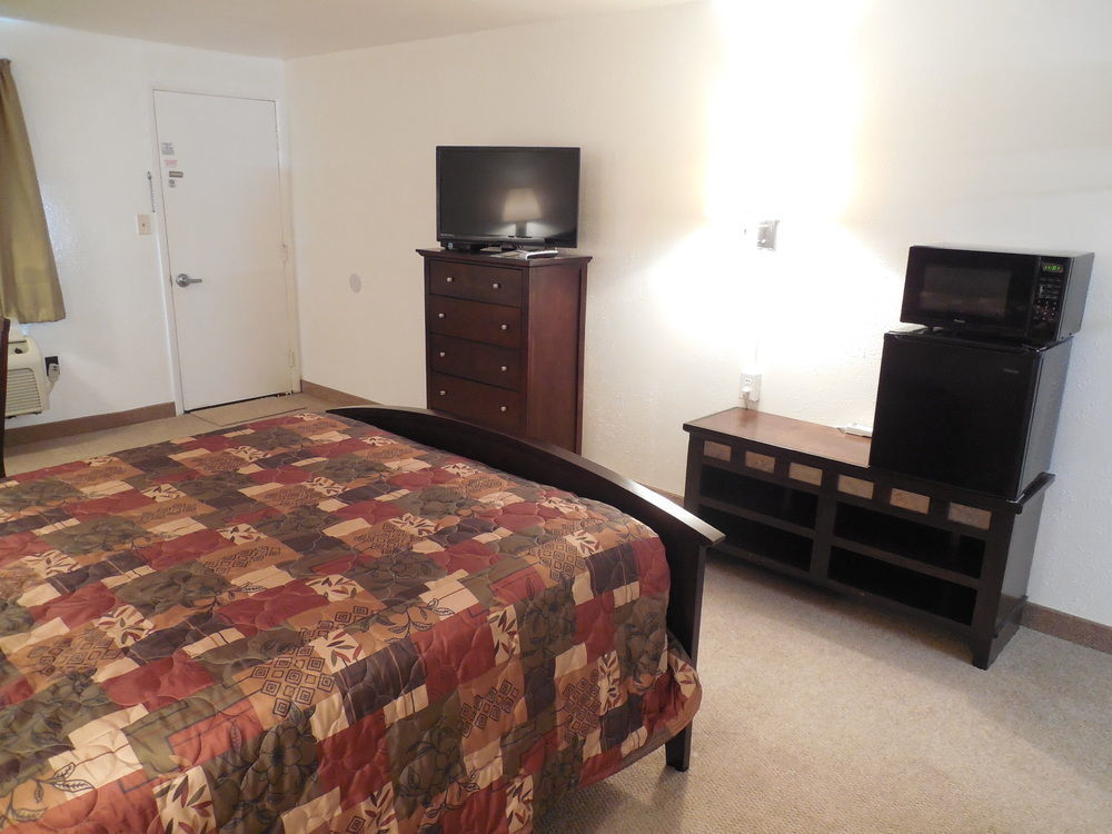 Motel 70 High Hill Bagian luar foto
