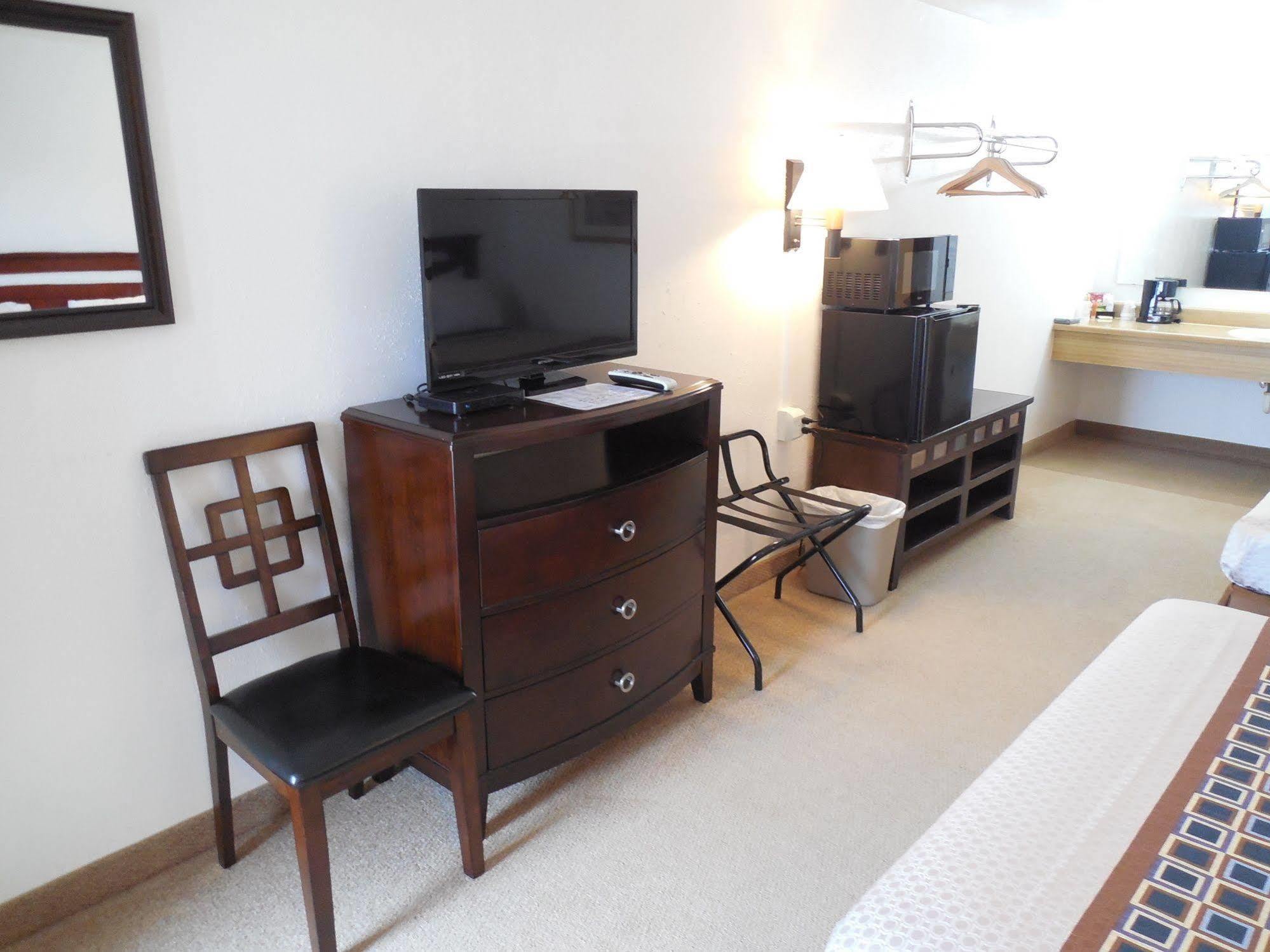 Motel 70 High Hill Bagian luar foto