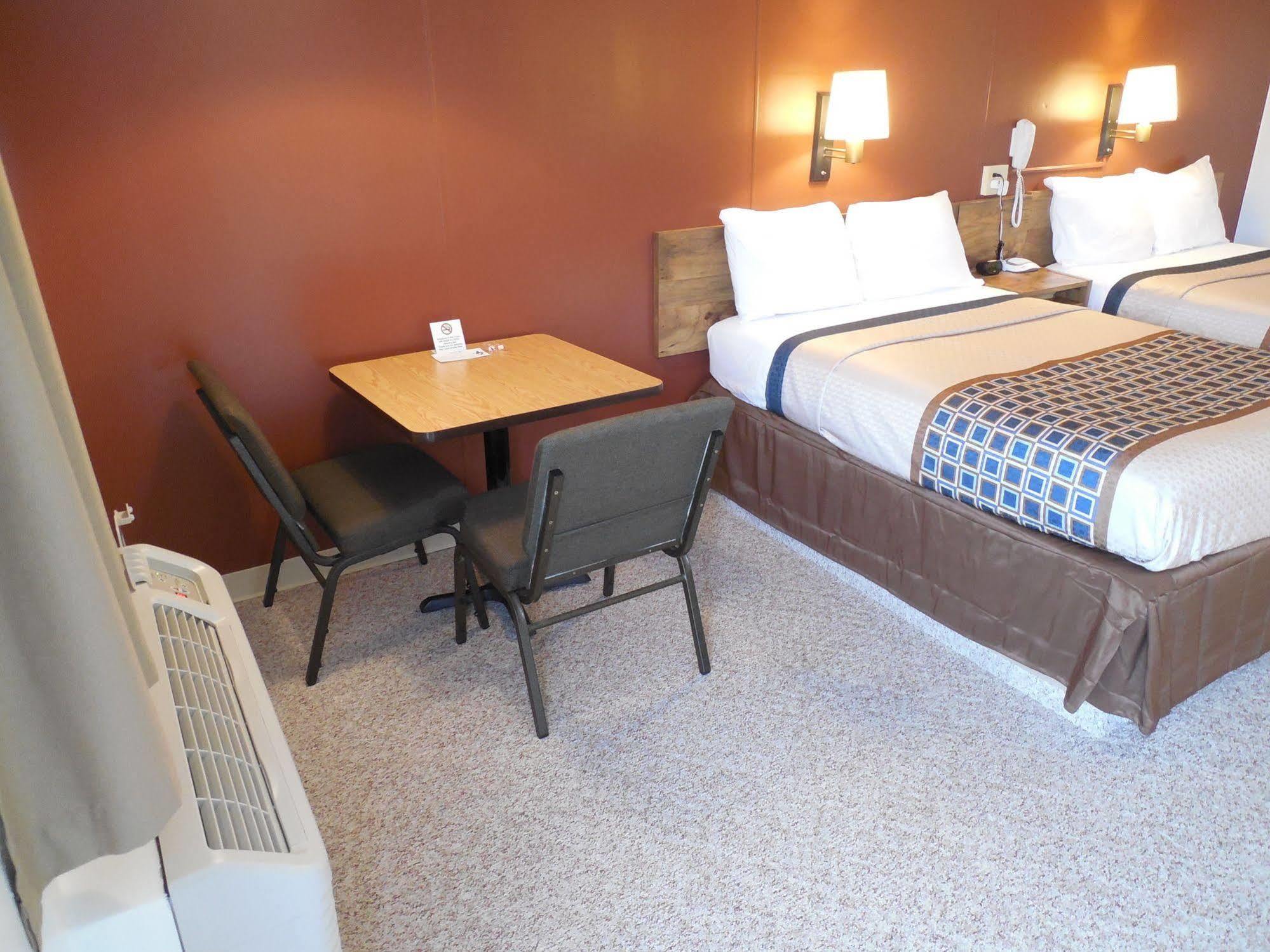 Motel 70 High Hill Bagian luar foto